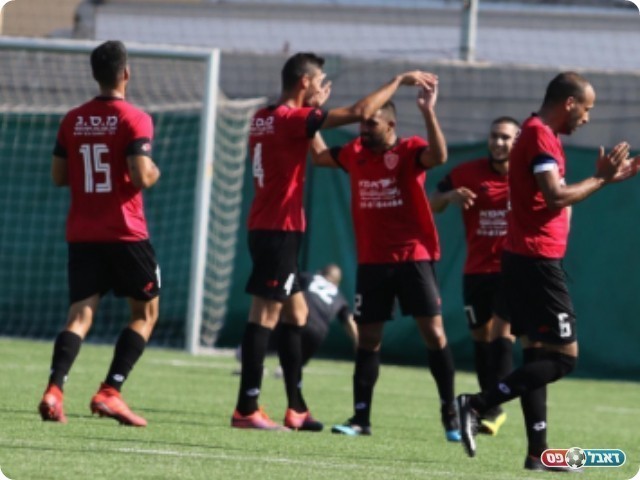 שחקני הפועל קלנסווה, ינצחו בדרבי את צעירי טייבה ? (מוחמד סרסור)